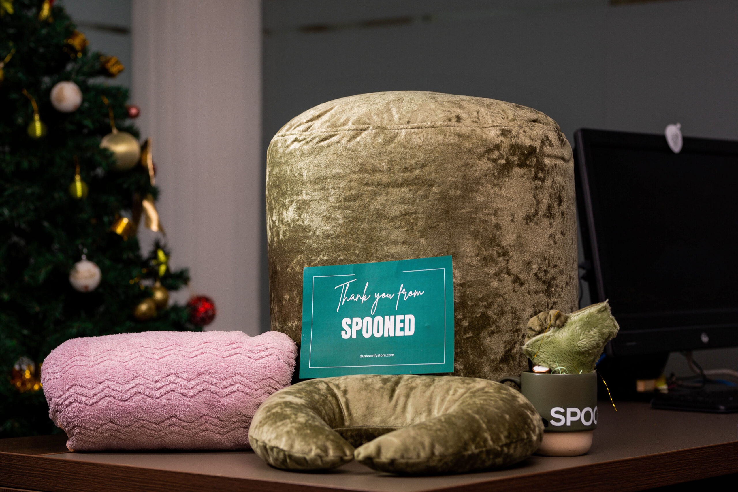 THE SNOOZE BUTTON GIFT SET